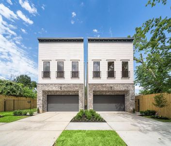 New construction Single-Family house 1435 Laird Street, Houston, TX 77008 - photo 0