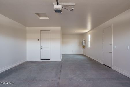 New construction Single-Family house 16026 W Alameda Road, Surprise, AZ 85387 Rutherford w/Loft- photo 22 22