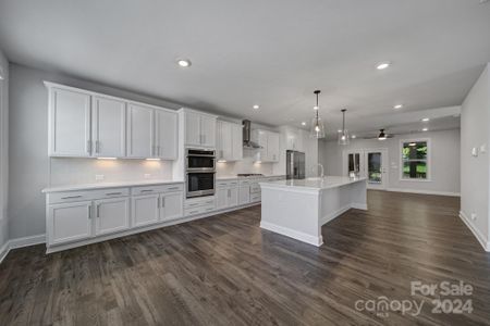 New construction Townhouse house 3733 Keyworth Way, Fort Mill, SC 29707 - photo 5 5