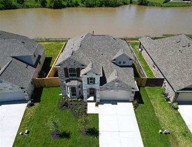 New construction Single-Family house 138 Water Grass Trail, Clute, TX 77531 The Winchester- photo 0 0