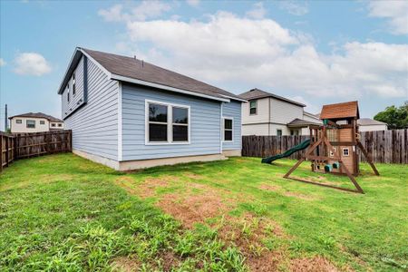 New construction Single-Family house 2424 Marty Way, Seguin, TX 78155 - photo 30 30