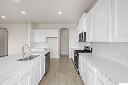 New construction Single-Family house 7206 White Flat Drive, Arlington, TX 76002 - photo 13 13