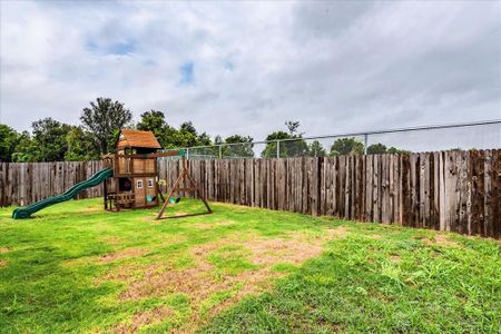 New construction Single-Family house 2424 Marty Way, Seguin, TX 78155 - photo 29 29