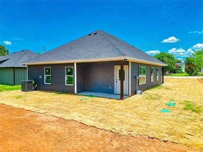 New construction Single-Family house 6008 S Lakeside Hills Court, Granbury, TX 76048 - photo 32 32