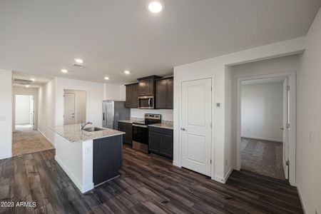 New construction Single-Family house 578 W Crowned Dove Trail, Casa Grande, AZ 85122 - photo 2 2