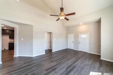 New construction Single-Family house 10323 Goldspur Court, San Antonio, TX 78224 Telluride- photo 8 8