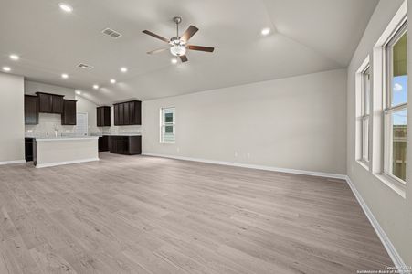 New construction Single-Family house 8439 Aloe Vera Trace, San Antonio, TX 78222 Eastland- photo 4 4