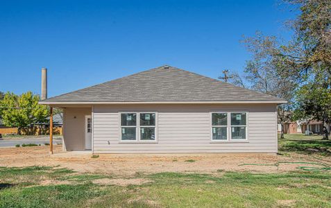 New construction Single-Family house 403 Royal Street, Cleburne, TX 76031 - photo 3 3
