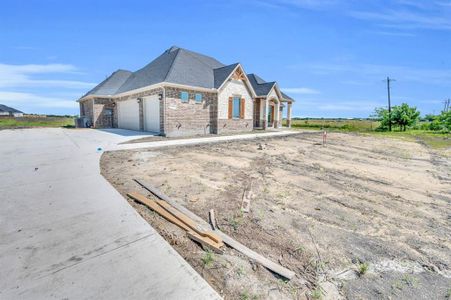 New construction Single-Family house 621 N Armstrong Road, Venus, TX 76084 - photo 2 2