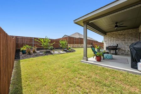 New construction Single-Family house 1017 Greencove Drive, Midlothian, TX 76065 - photo 22 22