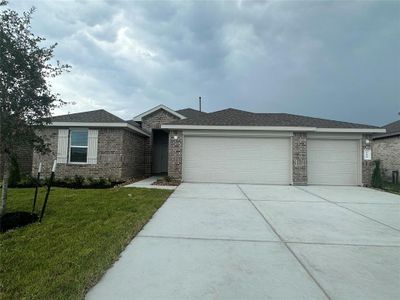 New construction Single-Family house 524 Comal Trail, Dayton, TX 77535 - photo 0 0