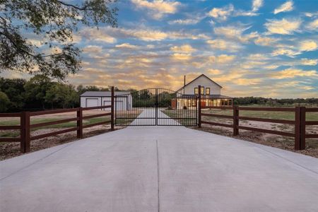 New construction Single-Family house 502 County Road 3501, Greenville, TX 75402 - photo