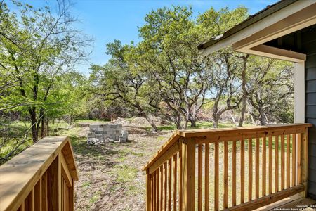 New construction Single-Family house 469 W Overlook Dr, Canyon Lake, TX 78133 - photo 19 19