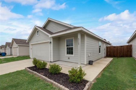 New construction Single-Family house 5713 Manarchos Lane, Forney, TX 75126 - photo 1 1