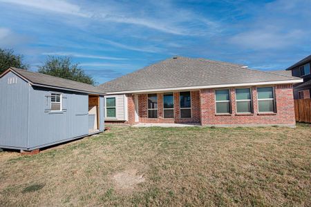 New construction Single-Family house 605 White Falcon Way, Fort Worth, TX 76131 - photo 33 33