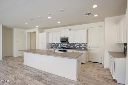 New construction Single-Family house 12114 W Marguerite Avenue, Avondale, AZ 85323 Villagio Series - Belice- photo 3 3