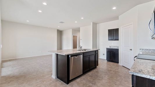 New construction Single-Family house 1167 W. Chimes Tower Drive, Casa Grande, AZ 85122 - photo 9 9