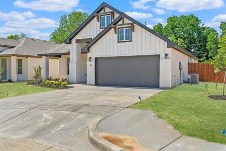 New construction Single-Family house 400 Clark Avenue, Weatherford, TX 76085 - photo 1 1