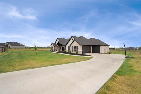 New construction Single-Family house 3012 Robertson Bend, Weatherford, TX 76088 - photo 33 33