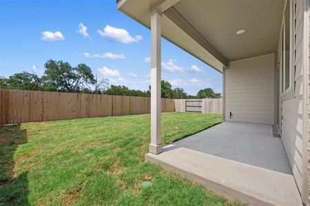 New construction Single-Family house 2424 Walking Y Rd, Georgetown, TX 78633 Livingston Homeplan- photo 38 38