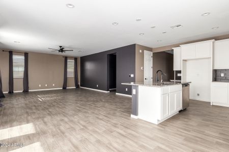 New construction Single-Family house 2488 S 180Th Drive, Goodyear, AZ 85338 - photo 12 12