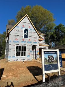 New construction Single-Family house 137 N Smallwood Place, Charlotte, NC 28216 - photo 0 0