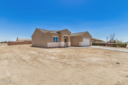 New construction Single-Family house 10155 W Heather Drive, Arizona City, AZ 85123 - photo 4 4