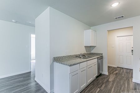 New construction Single-Family house 1257 Saltillo St, San Antonio, TX 78207 - photo 0 0