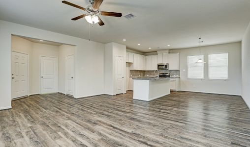 New construction Single-Family house 15254 Glow Berry Lane, Humble, TX 77396 George- photo 6 6