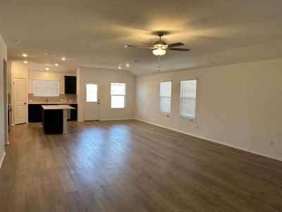 New construction Single-Family house 520 Sebring Cir, Hutto, TX 78634 Cardwell- photo 18 18
