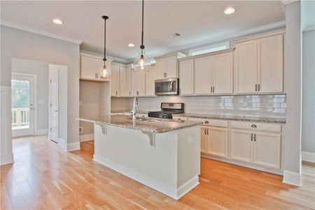 New construction Single-Family house 4230 Easter Lily Avenue, Buford, GA 30518 - photo 7 7