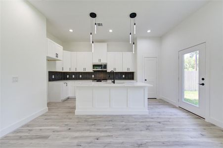 New construction Single-Family house 5517 Kittridge Street, Houston, TX 77028 - photo 8 8