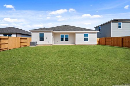 New construction Single-Family house 16013 Stratford Cove, Lytle, TX 78052 - photo 11 11