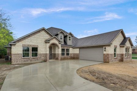 New construction Single-Family house 615 Winston Drive, DeSoto, TX 75115 - photo 0 0