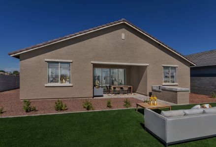 Backyard Covered Patio | Sunrise Peak Series | New homes in Surprise, AZ | Landsea Homes