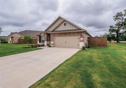New construction Single-Family house 137 Water Grass Trail, Clute, TX 77531 - photo 28 28
