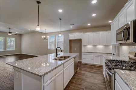 New construction Single-Family house 21711 Grayson Highlands Way, Porter, TX 77365 - photo 9 9