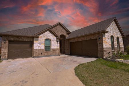 New construction Single-Family house 1305 Ballweg Road, Arlington, TX 76002 - photo 0 0