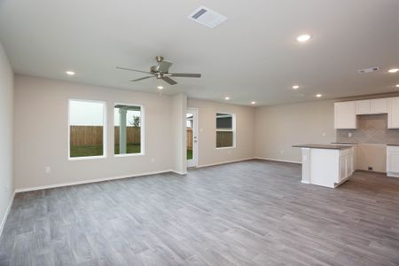 New construction Single-Family house 4010 Colony River Rock Boulevard, Pinehurst, TX 77362 - photo 34 34