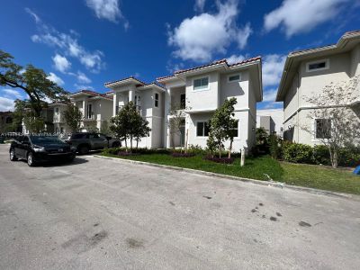 New construction Single-Family house 3537 Forest View Circle, Dania Beach, FL 33312 - photo 6 6