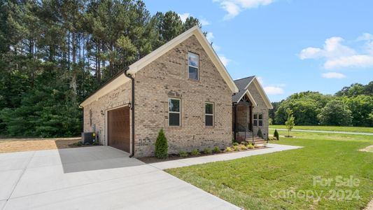 New construction Single-Family house 600 Amanda Way, Unit 12, Albemarle, NC 28001 - photo 2 2