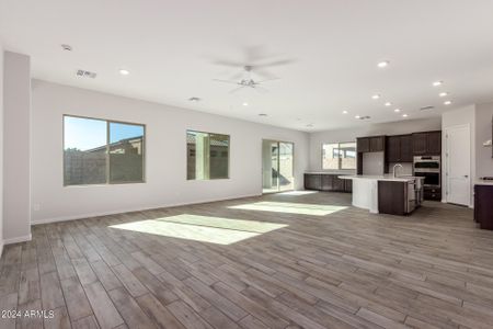 New construction Single-Family house 17235 W Manzanita Drive, Waddell, AZ 85355 Barnfield- photo 5 5