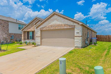 New construction Single-Family house 1841 Acacia Drive, Royse City, TX 75189 - photo 2 2