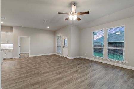 New construction Single-Family house 3688 Rolling Meadows Drive, Grand Prairie, TX 76065 - photo 23 23