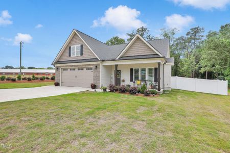 New construction Single-Family house 101 Pecan Valley Way, Four Oaks, NC 27524 - photo 1 1