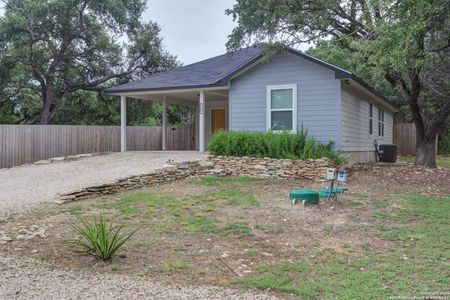 New construction Single-Family house 165 Water Oak Ln, Canyon Lake, TX 78133 - photo 22 22