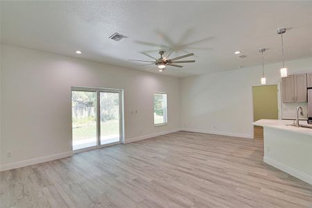 New construction Single-Family house 25845 Shawnee Street, Mount Plymouth, FL 32776 - photo 6 6