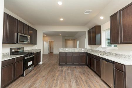 New construction Single-Family house 22515 Javelina Street, Splendora, TX 77372 Grove- photo 7 7