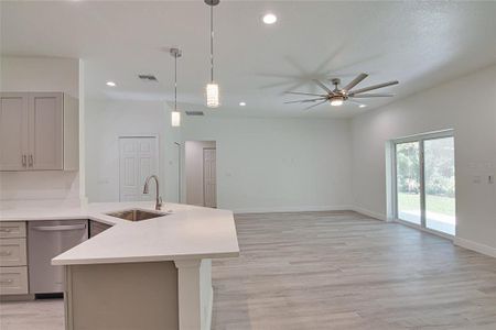 New construction Single-Family house 25845 Shawnee Street, Mount Plymouth, FL 32776 - photo 15 15
