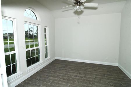 New construction Single-Family house 120 Water Grass Trail, Clute, TX 77531 The Aintree- photo 5 5